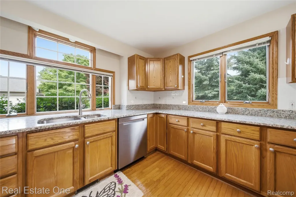 1214 Mountain Ash Drive Brighton City MI 48116