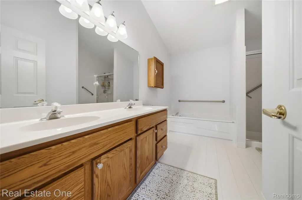 1214 Mountain Ash Drive Brighton City MI 48116