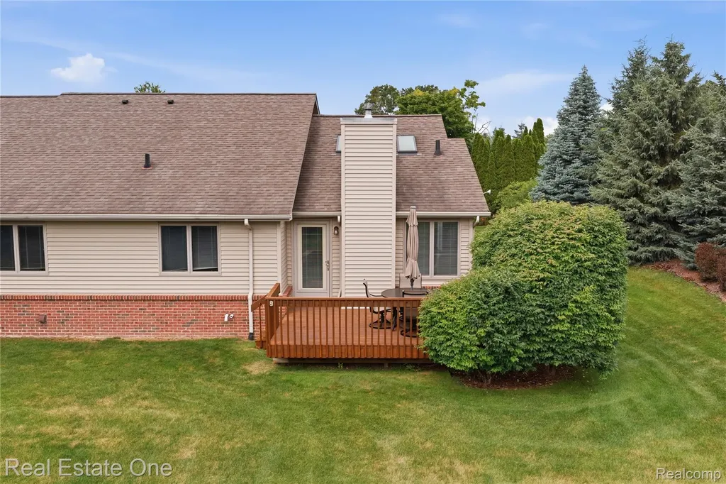 1214 Mountain Ash Drive Brighton City MI 48116
