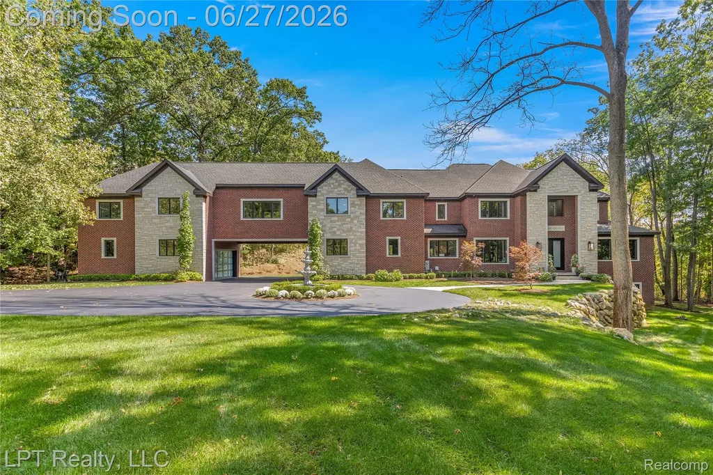 5029 Forest Valley Drive Independence Charter Township MI 48348
