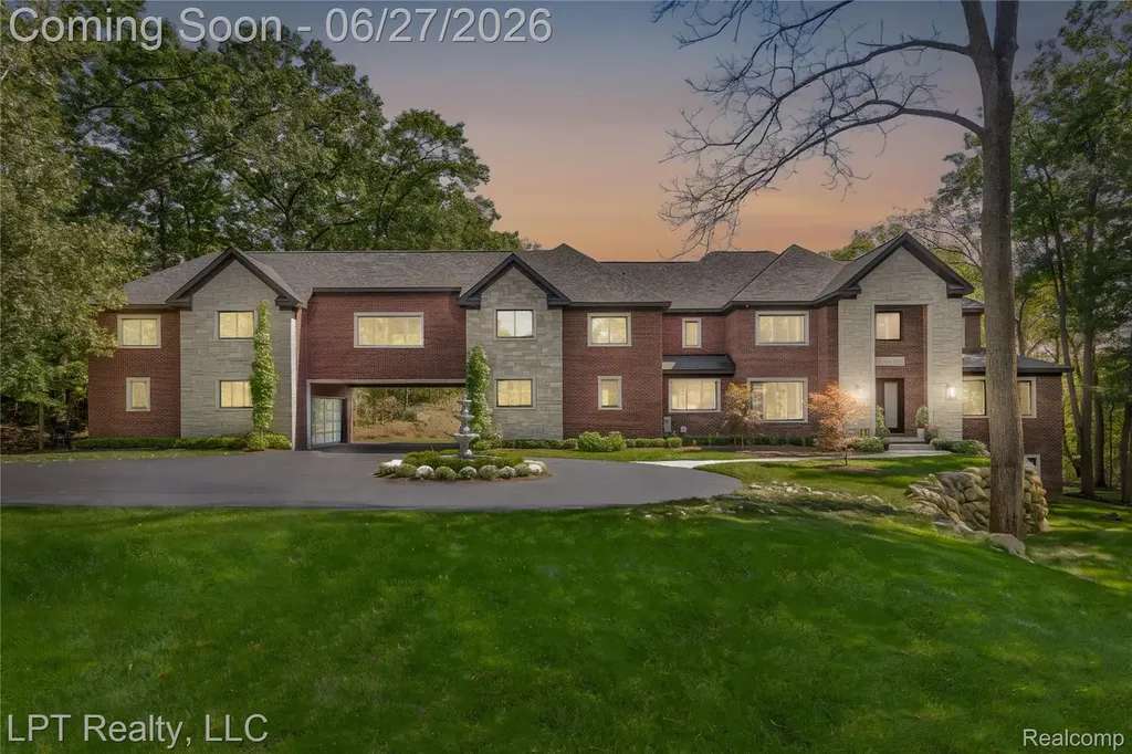 5029 Forest Valley Drive Independence Charter Township MI 48348