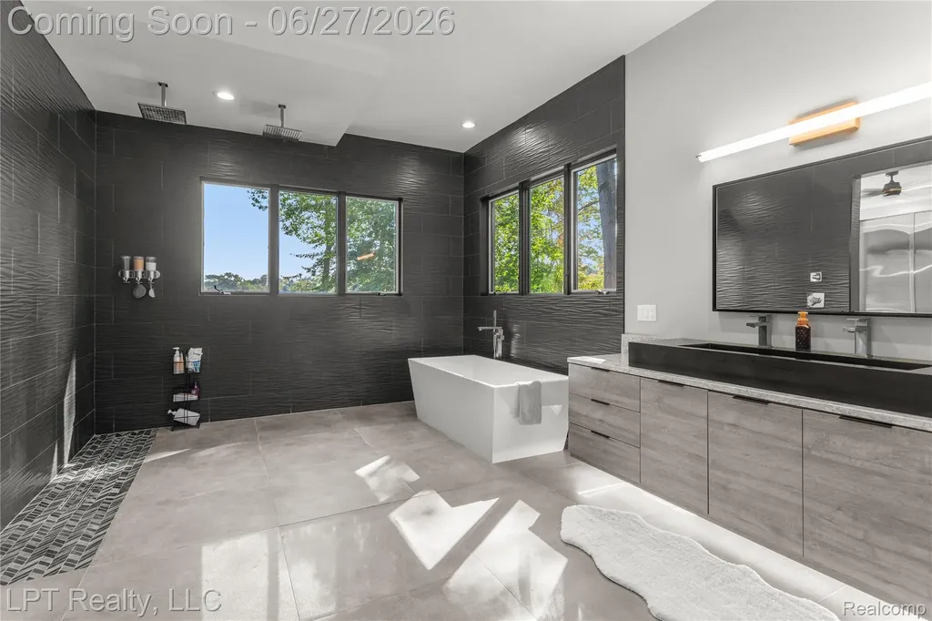 5029 Forest Valley Drive Independence Charter Township MI 48348