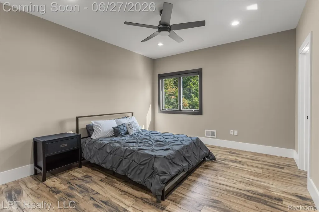 5029 Forest Valley Drive Independence Charter Township MI 48348
