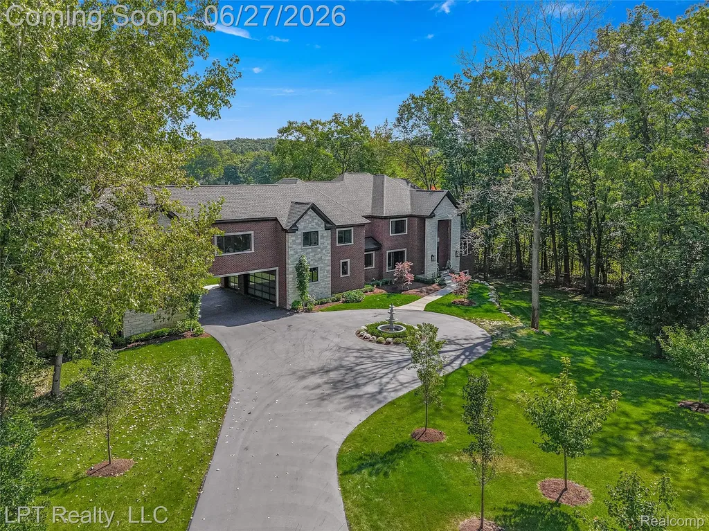 5029 Forest Valley Drive Independence Charter Township MI 48348