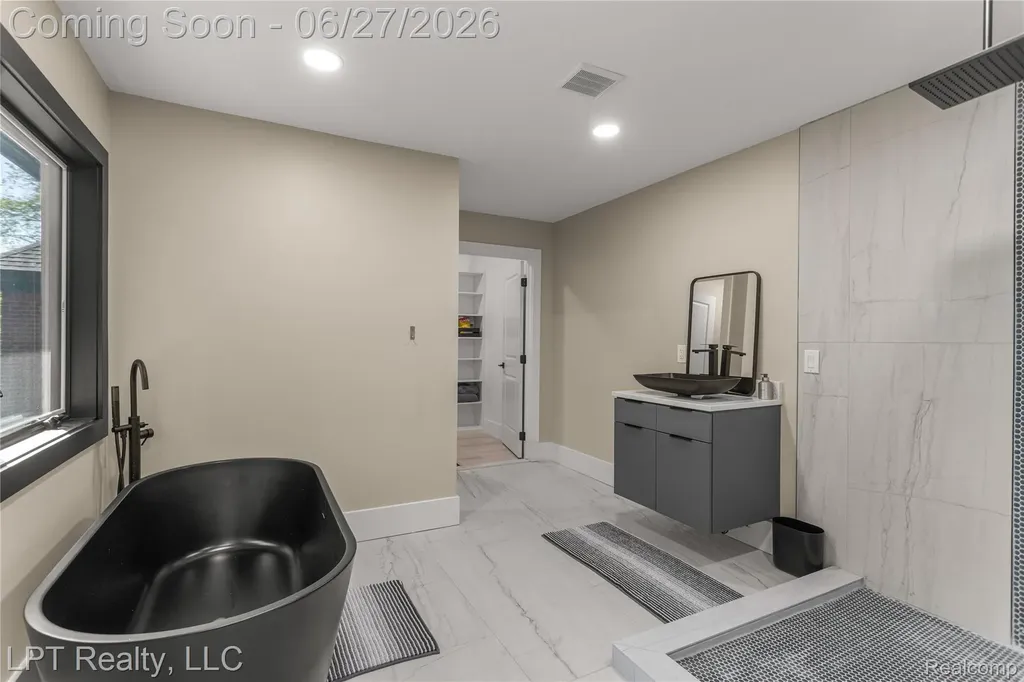5029 Forest Valley Drive Independence Charter Township MI 48348
