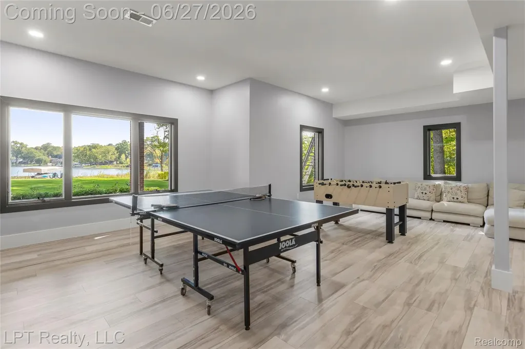 5029 Forest Valley Drive Independence Charter Township MI 48348