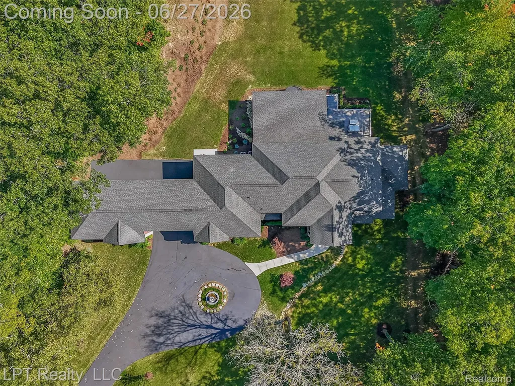 5029 Forest Valley Drive Independence Charter Township MI 48348
