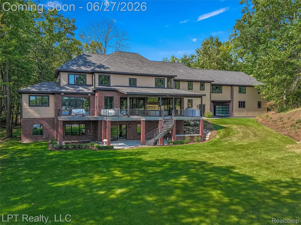5029 Forest Valley Drive Independence Charter Township MI 48348