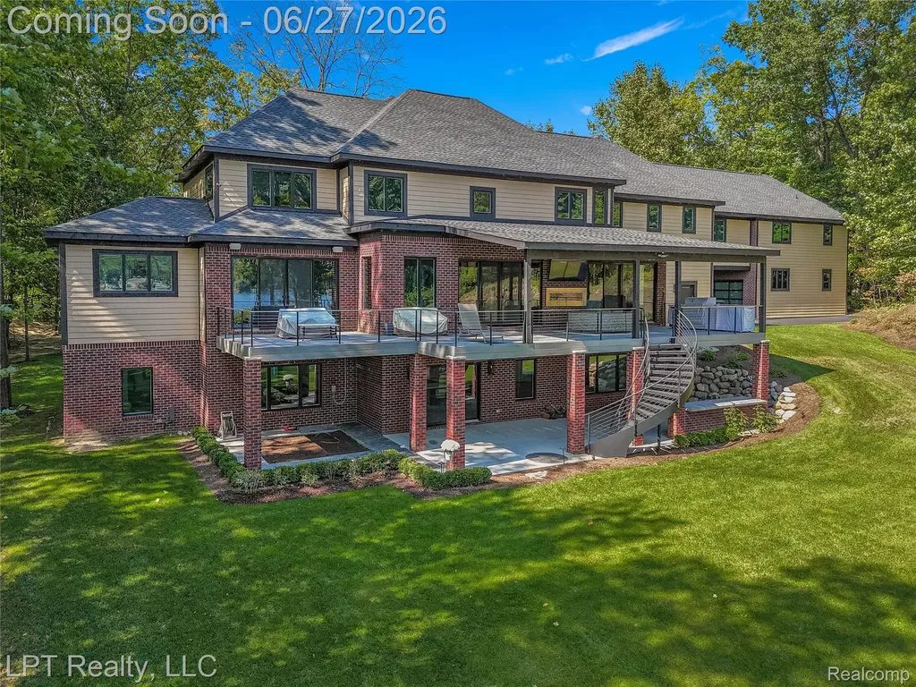 5029 Forest Valley Drive Independence Charter Township MI 48348
