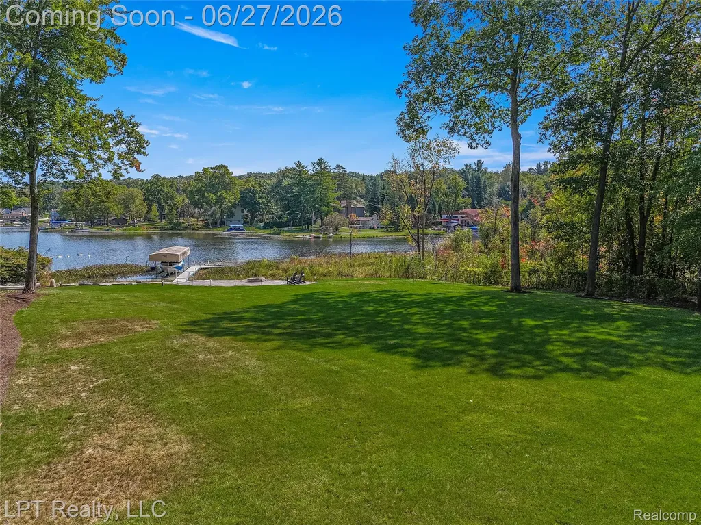 5029 Forest Valley Drive Independence Charter Township MI 48348