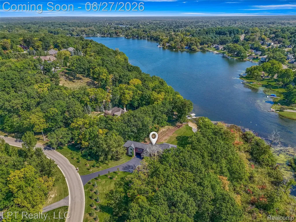 5029 Forest Valley Drive Independence Charter Township MI 48348
