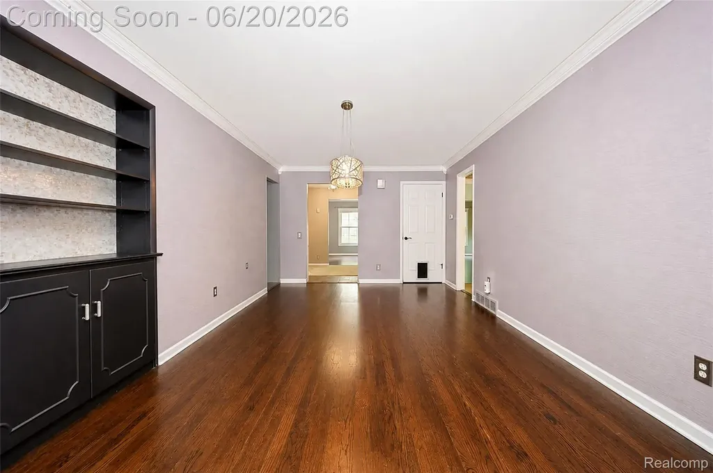 31310 Foxboro Way Beverly Hills Village MI 48025