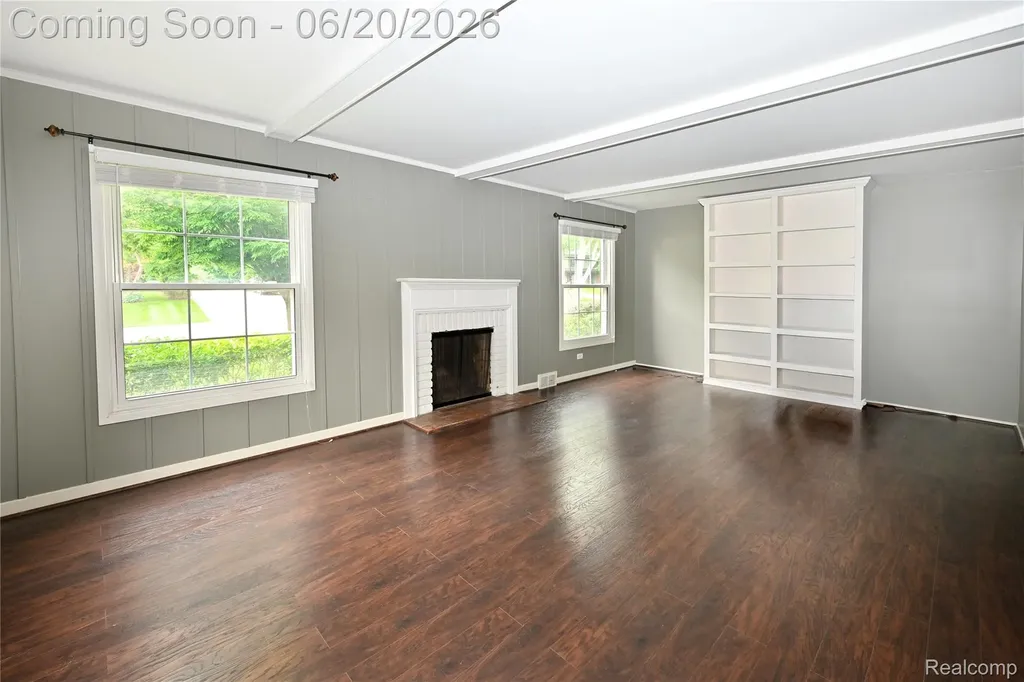 31310 Foxboro Way Beverly Hills Village MI 48025