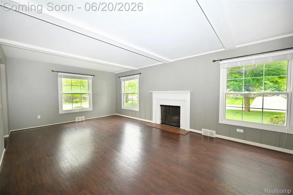 31310 Foxboro Way Beverly Hills Village MI 48025