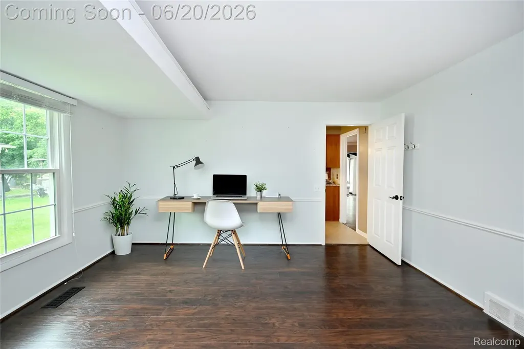31310 Foxboro Way Beverly Hills Village MI 48025