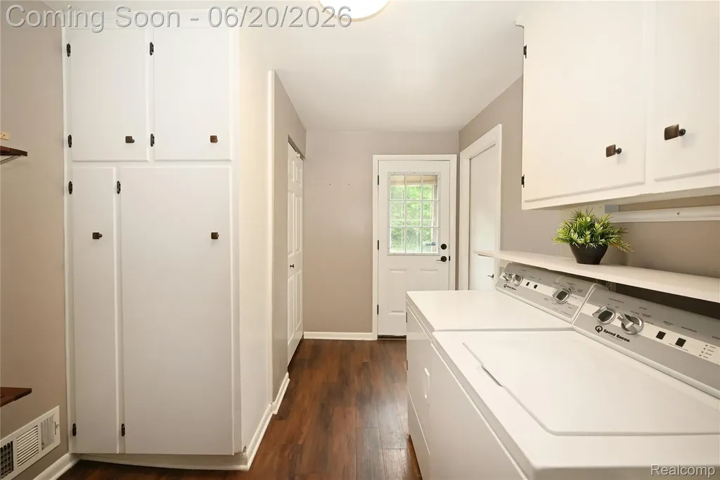 31310 Foxboro Way Beverly Hills Village MI 48025