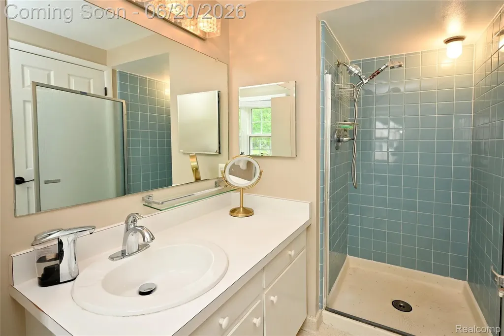31310 Foxboro Way Beverly Hills Village MI 48025