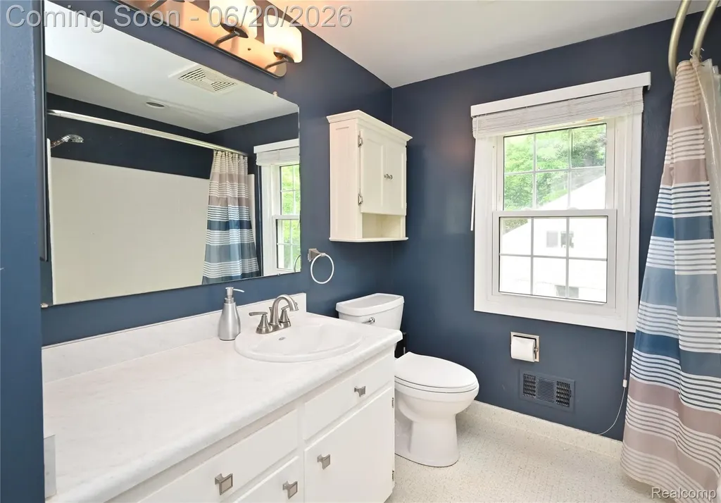 31310 Foxboro Way Beverly Hills Village MI 48025