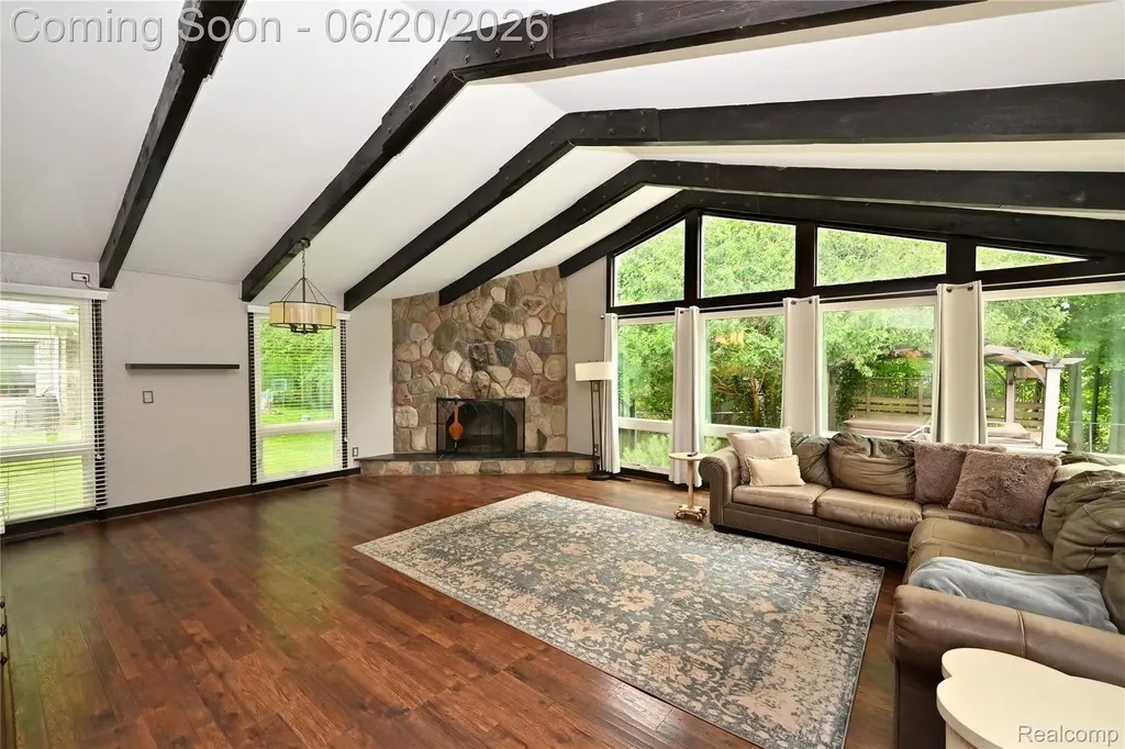 31310 Foxboro Way Beverly Hills Village MI 48025