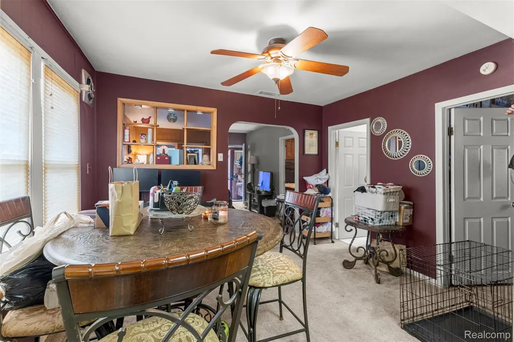 5706 Robindale Avenue Dearborn Heights City MI 48127