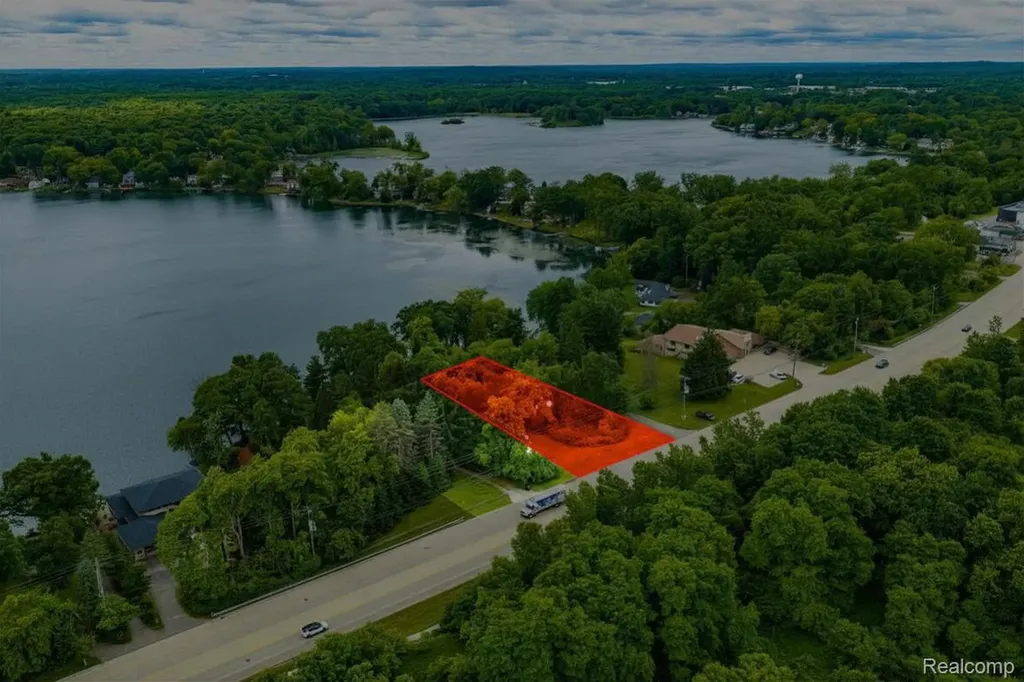 Vl 2 Grand River Road Green Oak Township MI 48116