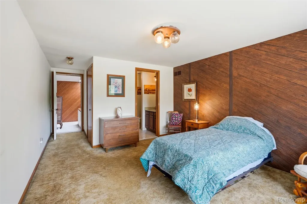 11034 Grand River Road Green Oak Township MI 48116