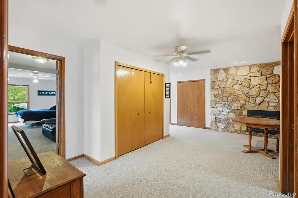 11034 Grand River Road Green Oak Township MI 48116