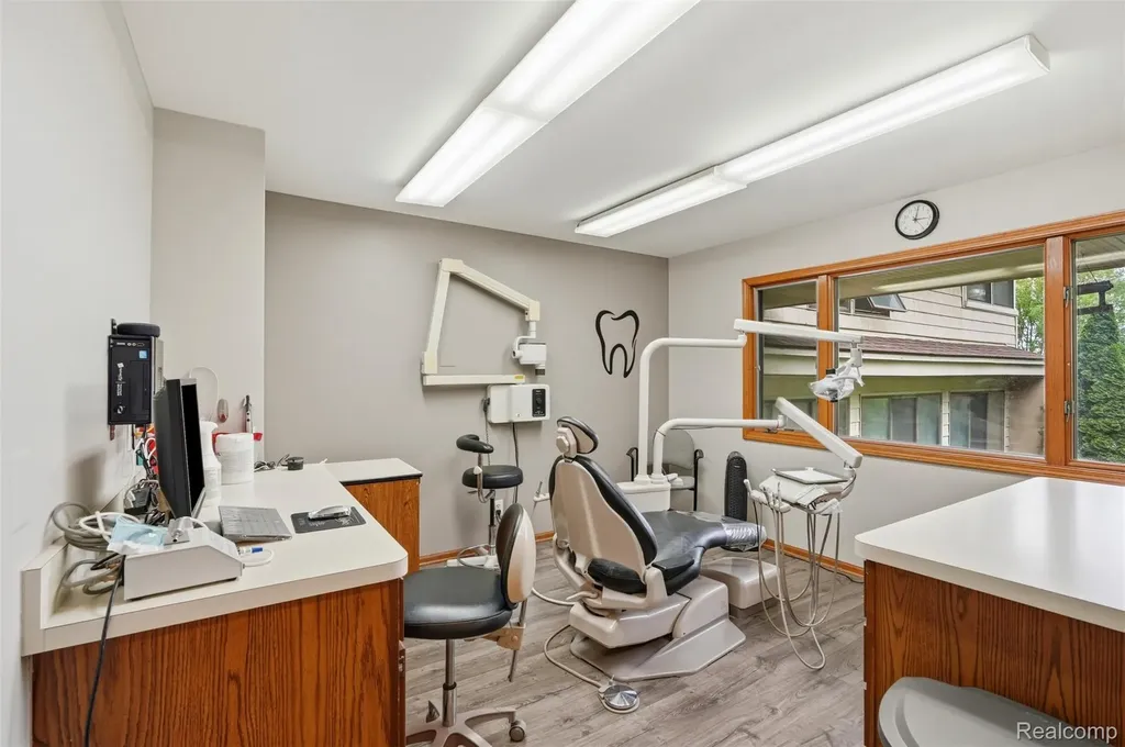 11034 Grand River Road Green Oak Township MI 48116