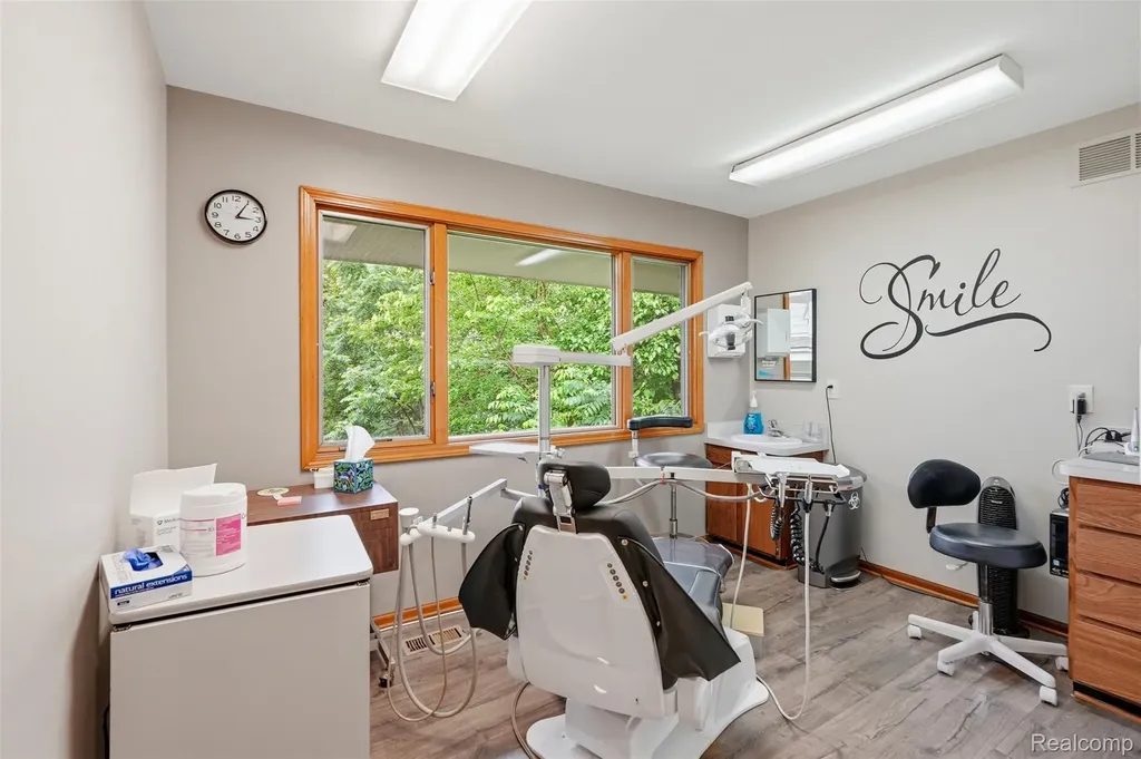 11034 Grand River Road Green Oak Township MI 48116