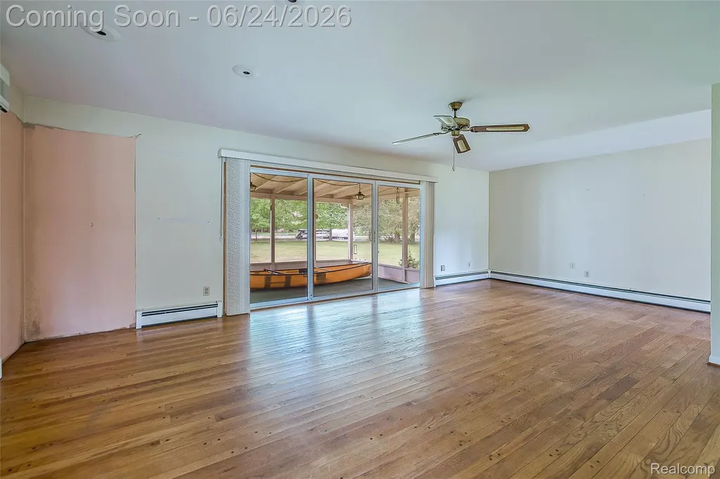1165 Camelot Drive Putnam Township MI 48169