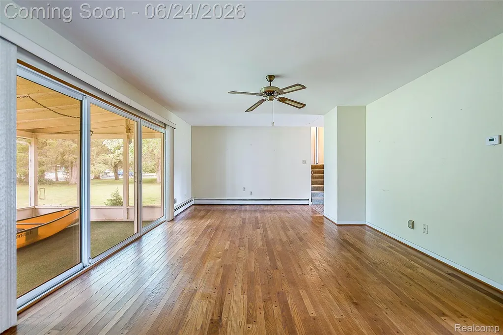 1165 Camelot 1165 Camelot Drive Putnam Township MI 48169