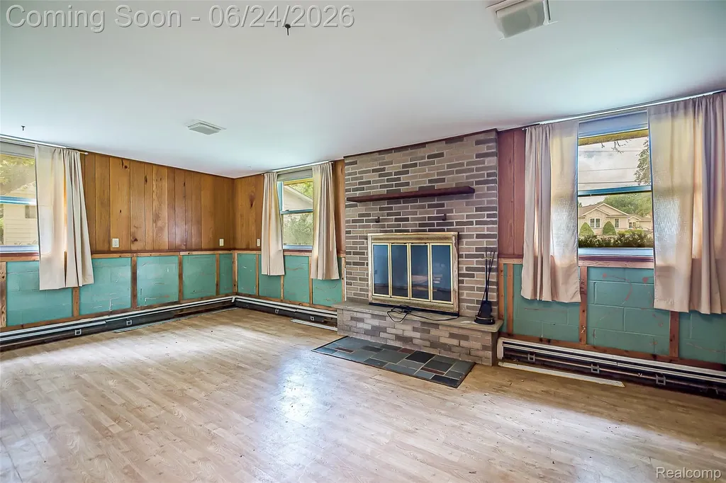 1165 Camelot 1165 Camelot Drive Putnam Township MI 48169