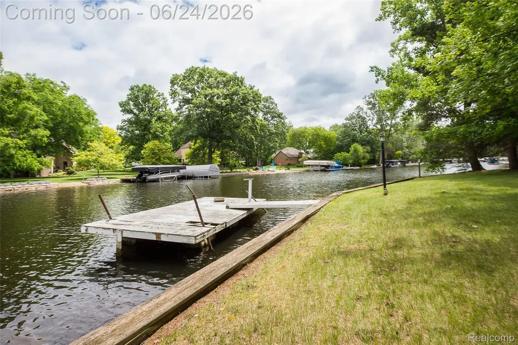 1165 Camelot Drive Putnam Township MI 48169