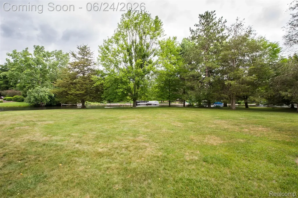 1165 Camelot Drive Putnam Township MI 48169