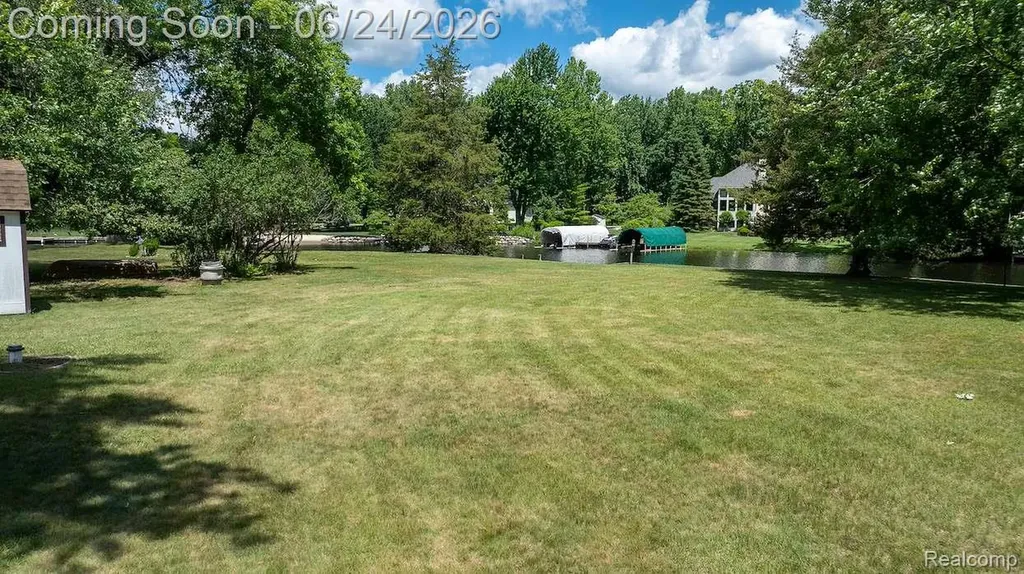 1165 Camelot Drive Putnam Township MI 48169