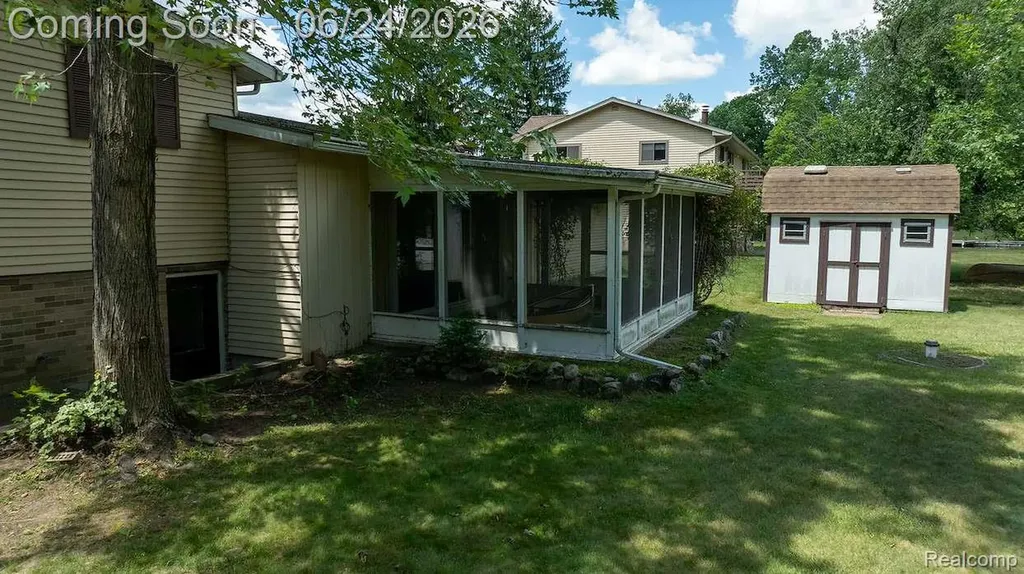 1165 Camelot Drive Putnam Township MI 48169