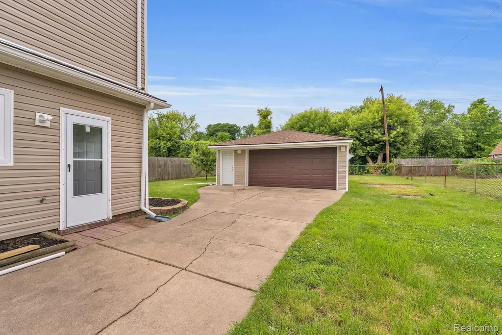 6530 Madison Street Taylor City MI 48180