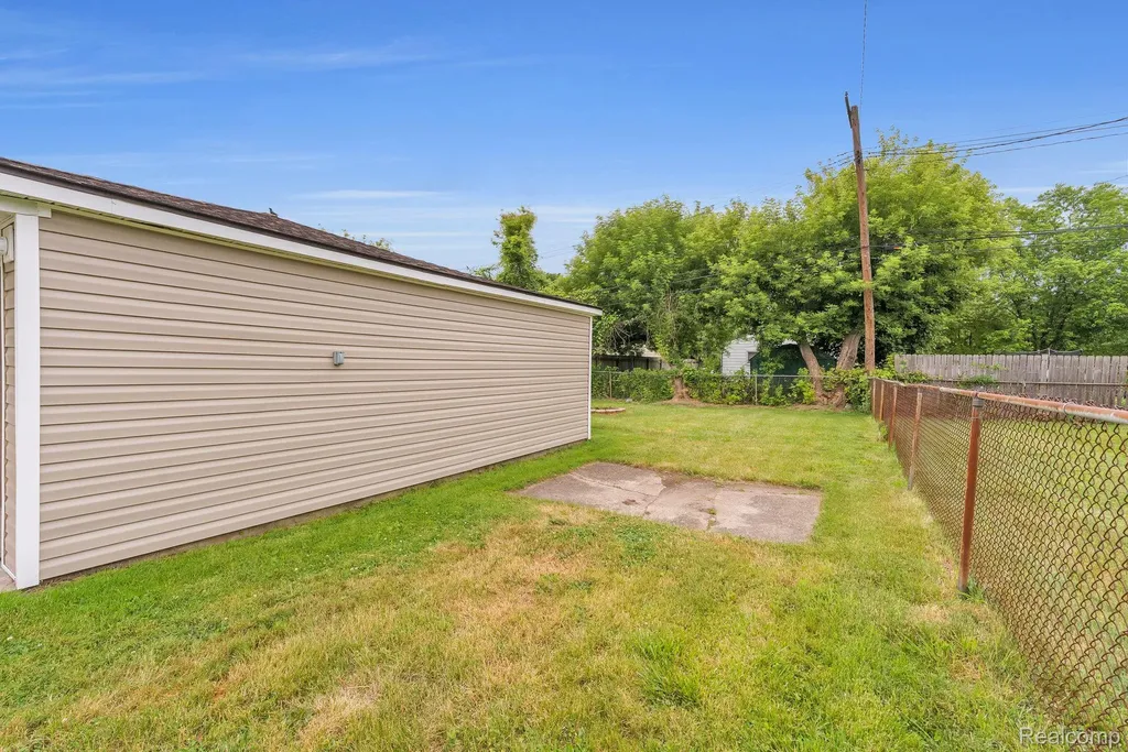 6530 Madison Street Taylor City MI 48180