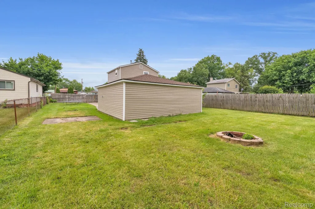 6530 Madison Street Taylor City MI 48180