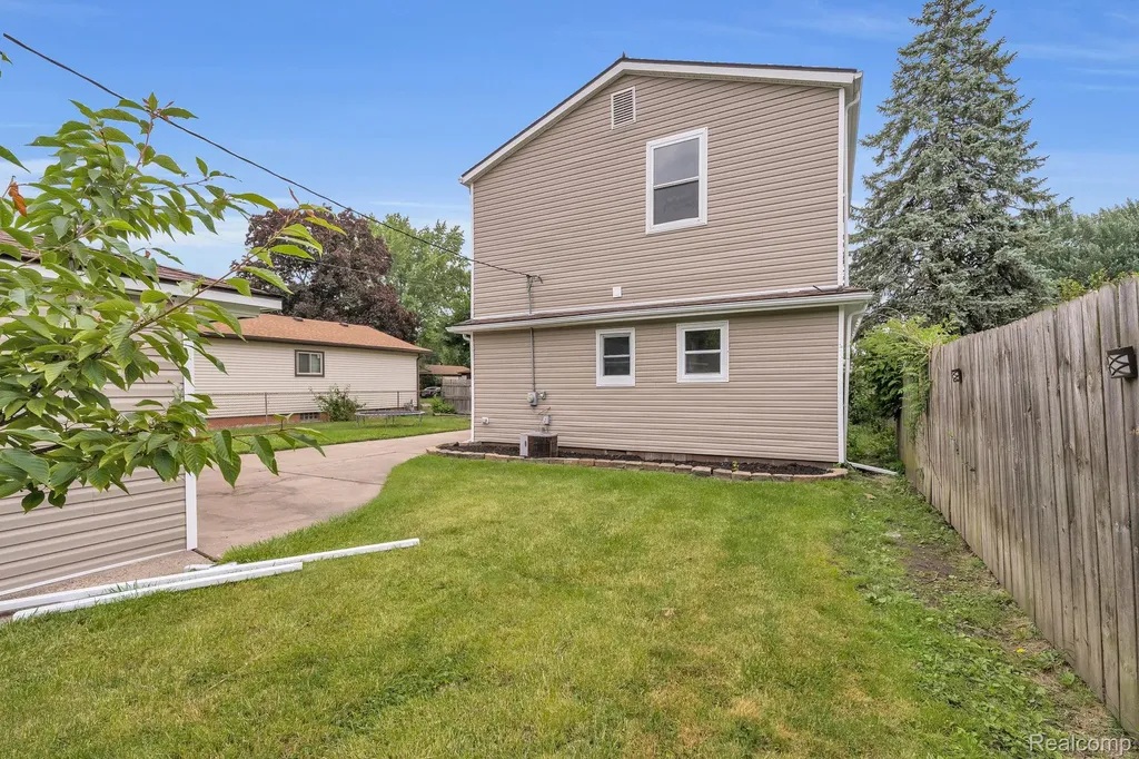 6530 Madison Street Taylor City MI 48180