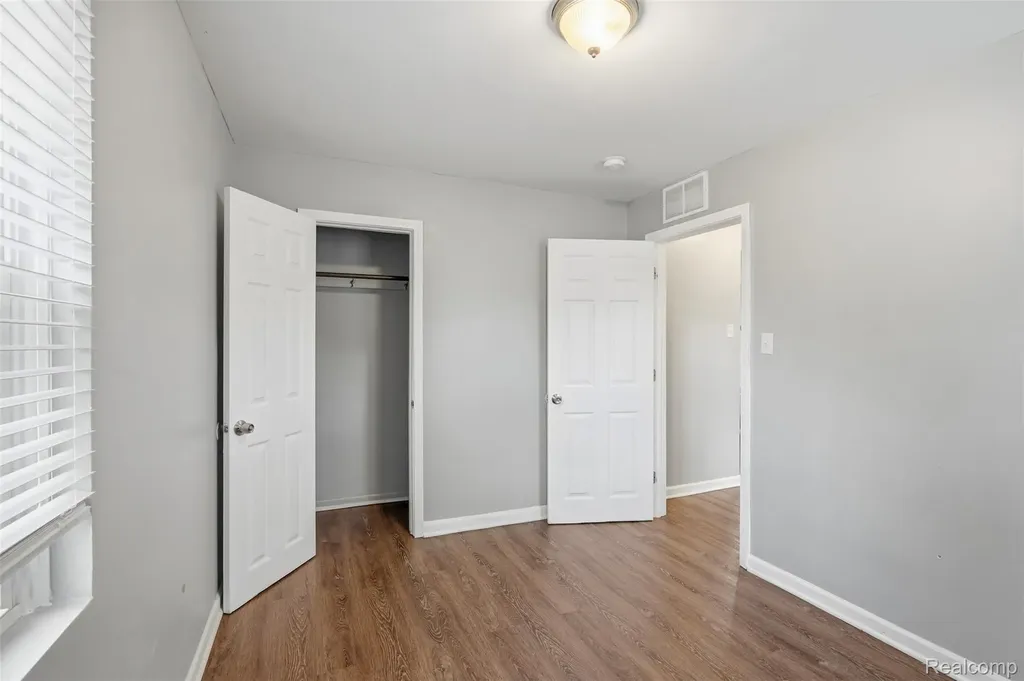 3050 Grayson Street Ferndale City MI 48220