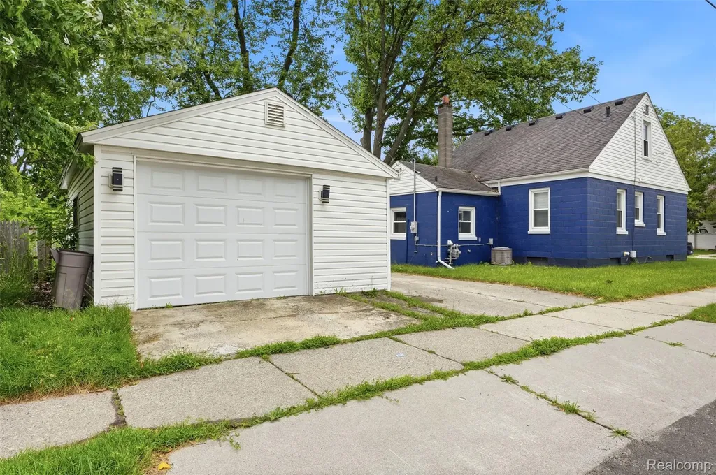 3050 Grayson Street Ferndale City MI 48220