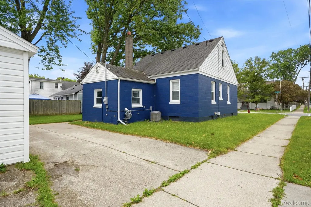 3050 Grayson Street Ferndale City MI 48220