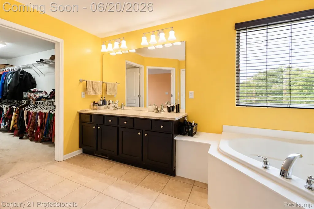 45248 Bartlett Drive Novi City MI 48377