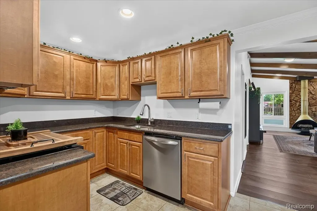 22611 Detour Street St. Clair Shores City MI 48082
