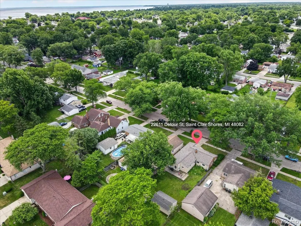 22611 Detour Street St. Clair Shores City MI 48082