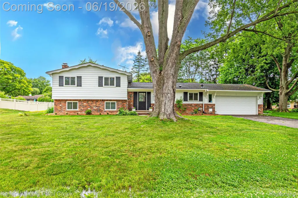 7093 Stonebrook Road West Bloomfield Charter Township MI 48322