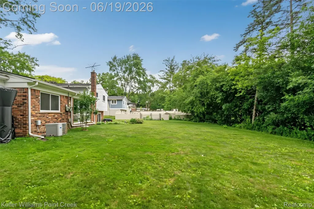 7093 Stonebrook Road West Bloomfield Charter Township MI 48322