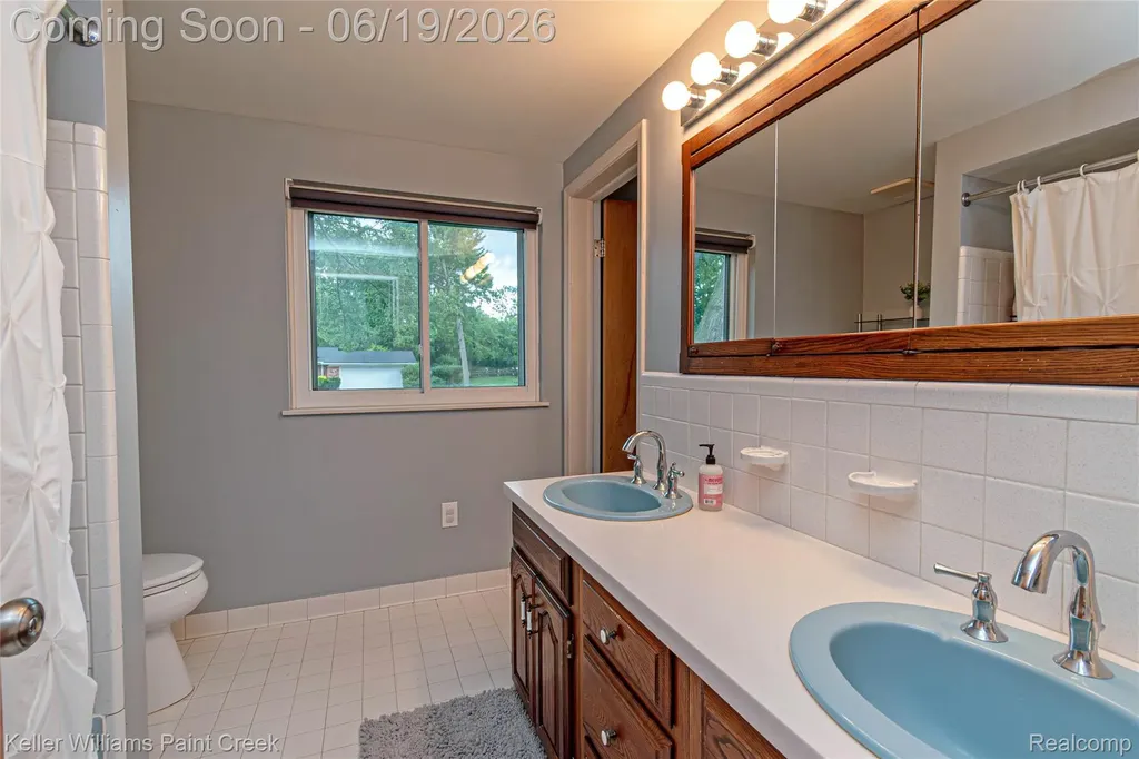7093 Stonebrook Road West Bloomfield Charter Township MI 48322