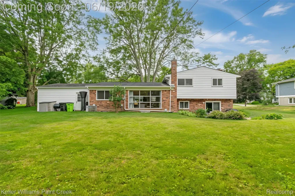 7093 Stonebrook Road West Bloomfield Charter Township MI 48322